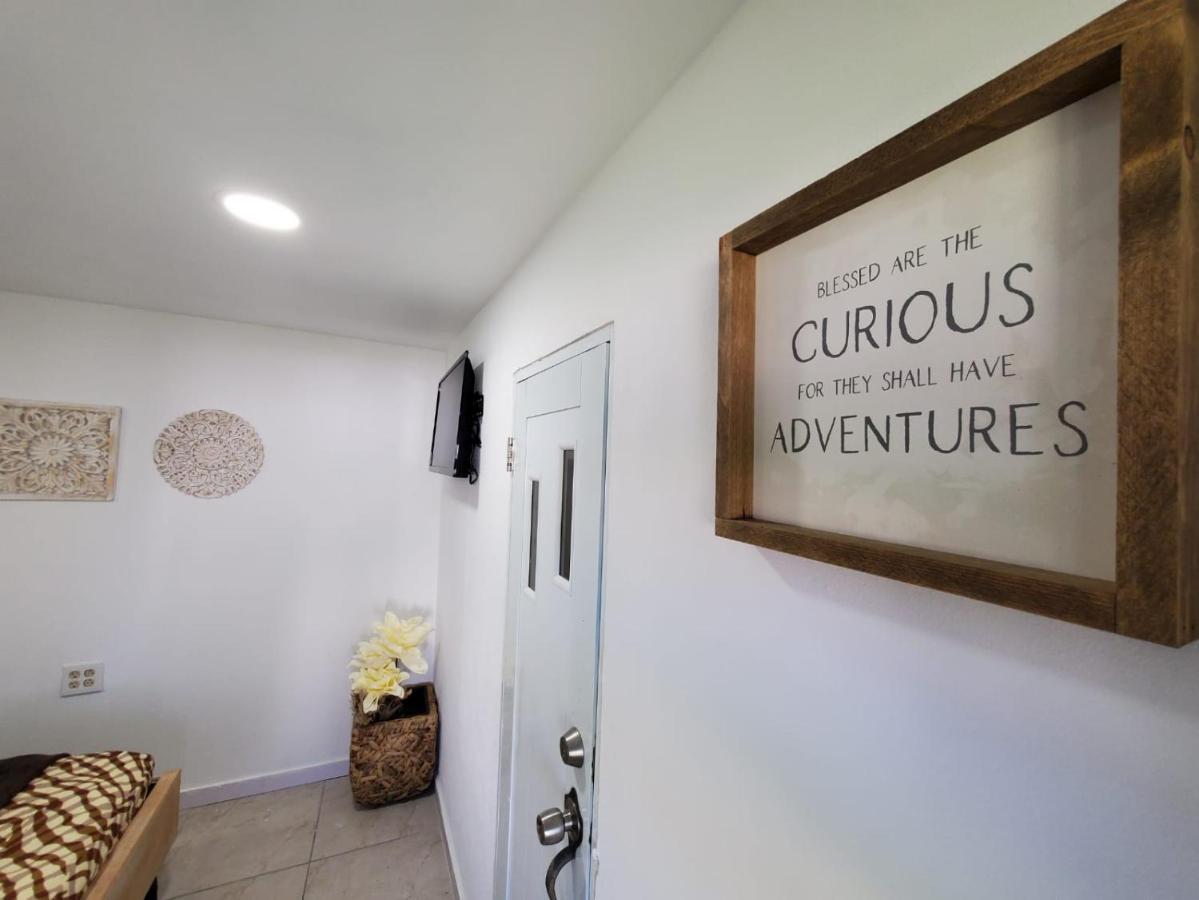 Aguadilla Breeze Apt In Gated Complex 8 Minute Walk To Crashboat Beach Esterno foto