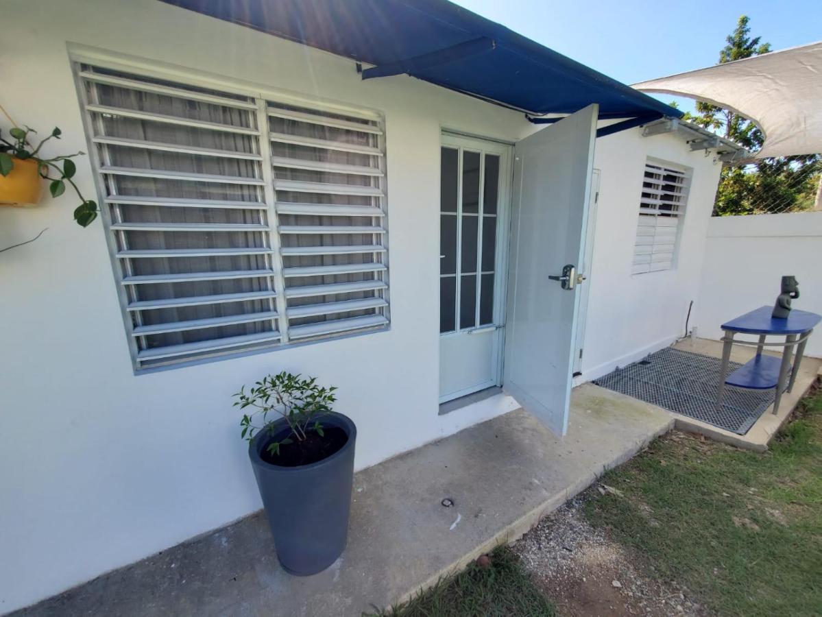 Aguadilla Breeze Apt In Gated Complex 8 Minute Walk To Crashboat Beach Esterno foto